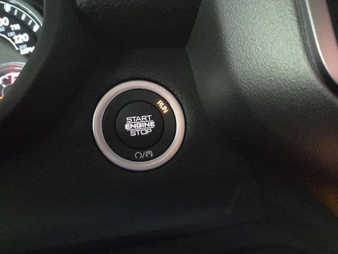 New 2026 RAM 1500 4x4 Crew Cab image 27