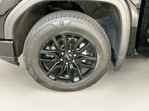 Used 2024 GMC Sierra 1500 Elevation AWD/4WD image 11