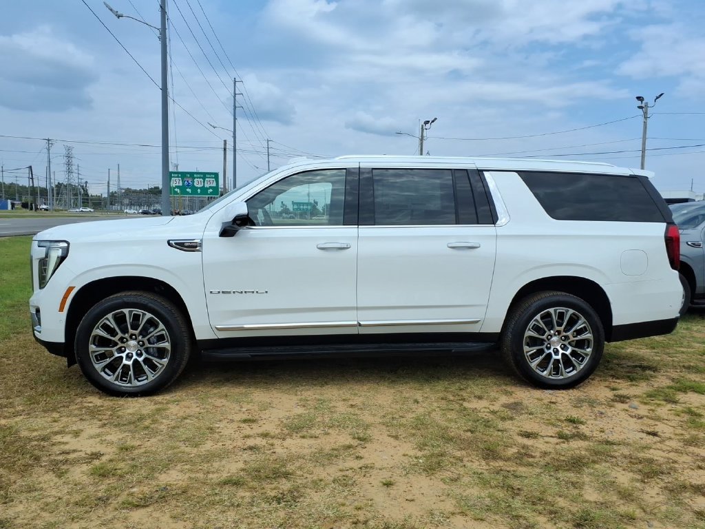 New 2026 GMC Yukon XL Denali w/ Advanced Technology Package AWD/4WD image 4
