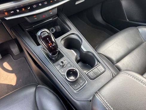 Used 2025 Cadillac XT4 Premium Luxury AWD/4WD image 23