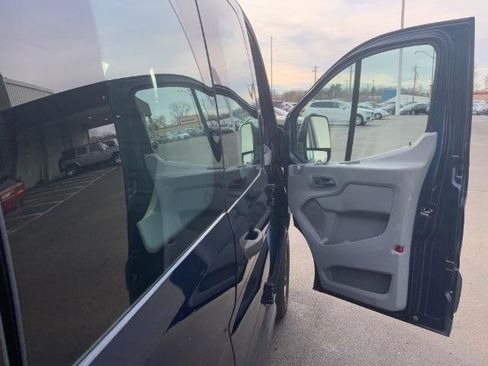 Used 2019 Ford Transit 150 XL RWD image 32