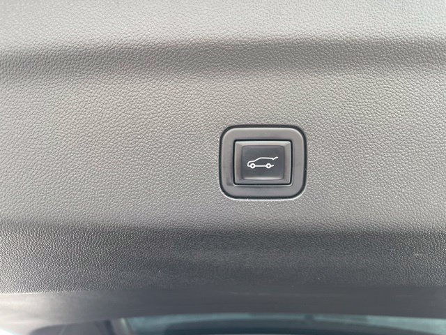 Used 2021 GMC Yukon Denali w/ Denali Premium Package AWD/4WD image 17