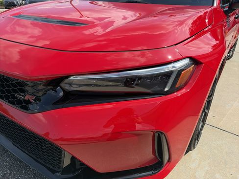 Used 2025 Honda Civic Type R image 11