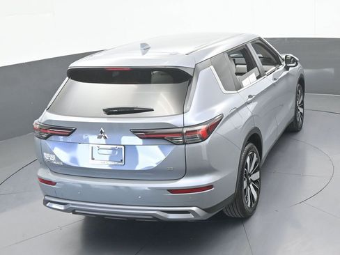 Used 2025 Mitsubishi Outlander SE FWD image 58