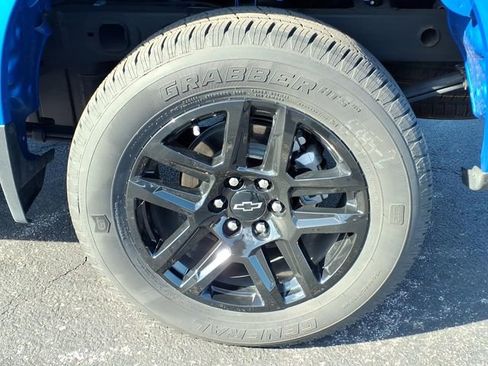 Used 2025 Chevrolet Silverado 1500 Custom image 29