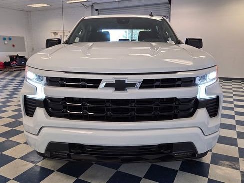 Used 2023 Chevrolet Silverado 1500 RST image 2