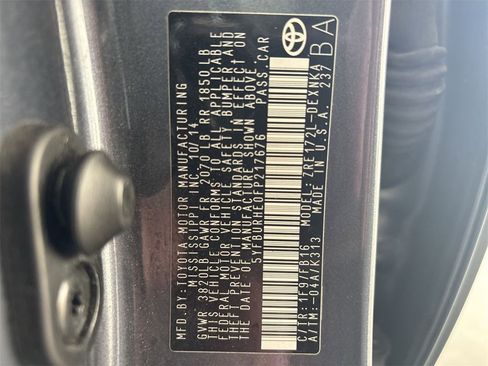 Used 2015 Toyota Corolla L image 15