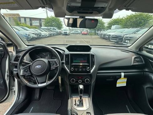 Used 2022 Subaru Crosstrek 2.0i Premium AWD/4WD image 11