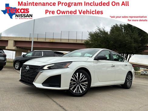 Used 2025 Nissan Altima 2.5 SV FWD image 1