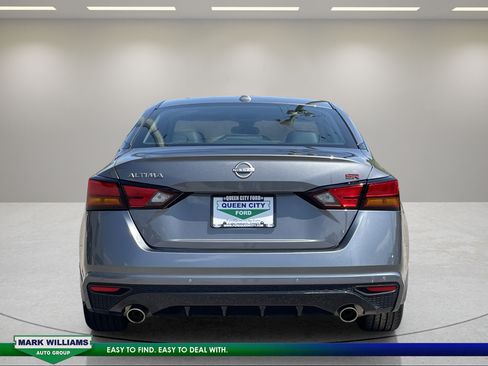 Used 2025 Nissan Altima 2.5 SR FWD image 9