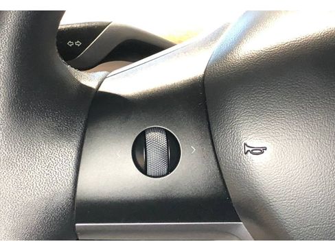 Used 2023 Tesla Model Y Long Range image 27