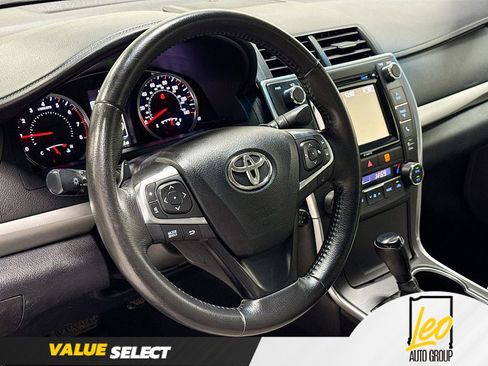 Used 2016 Toyota Camry XSE FWD image 11