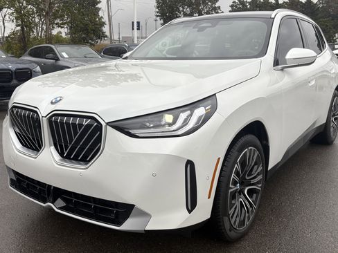 Used 2026 BMW X3 xDrive30 w/ Premium Package image 5