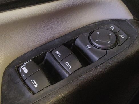 Used 2019 Chevrolet Equinox LS AWD/4WD image 27
