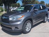 Used 2016 Toyota Highlander LE image 5