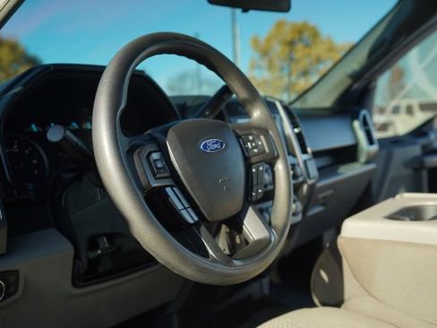 Used 2019 Ford F150 XLT image 25