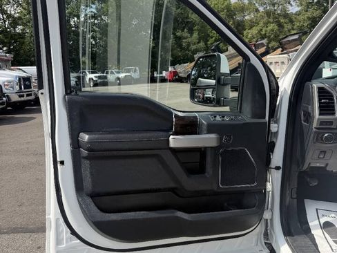 Used 2022 Ford F350 Lariat w/ Lariat Value Package AWD/4WD image 37