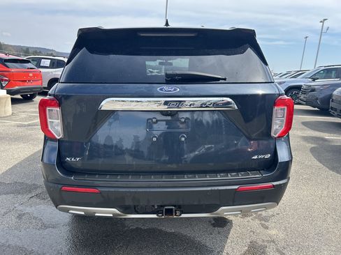 Used 2022 Ford Explorer XLT w/ Equipment Group 202A image 10