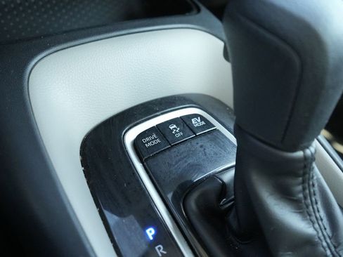 Used 2024 Toyota Corolla XLE image 31