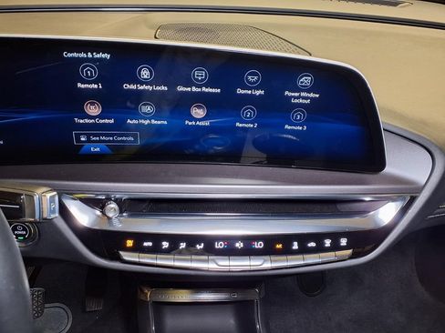 Certified 2024 Cadillac Lyriq Tech RWD image 4