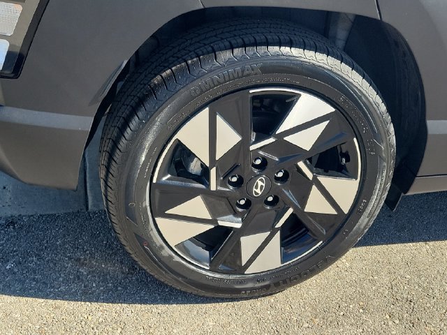 Used 2024 Hyundai Kona SEL FWD image 30
