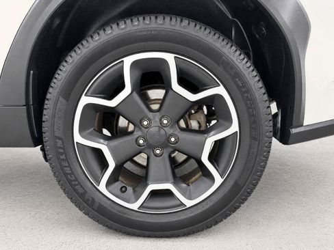 Used 2015 Subaru Crosstrek 2.0i Premium AWD/4WD image 28
