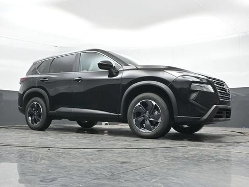 Used 2025 Nissan Rogue SV AWD/4WD image 45