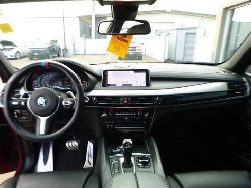 Used 2017 BMW X6 xDrive50i image 9
