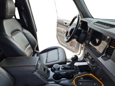 Used 2024 Ford Bronco Badlands AWD/4WD image 41