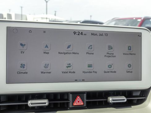 Used 2024 Hyundai Ioniq 5 SEL AWD/4WD image 18