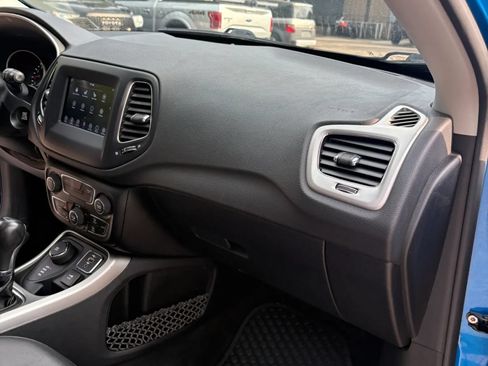 Used 2021 Jeep Compass Latitude w/ Sun and Sound Group AWD/4WD image 26