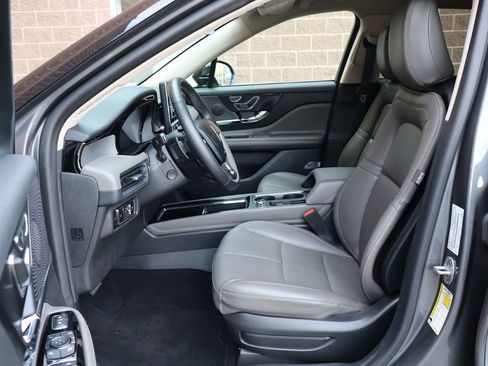 Used 2023 Lincoln Corsair AWD w/ Equipment Group 101A image 13