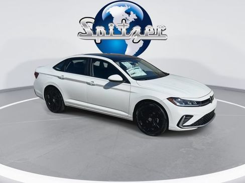 New 2026 Volkswagen Jetta SE FWD image 2