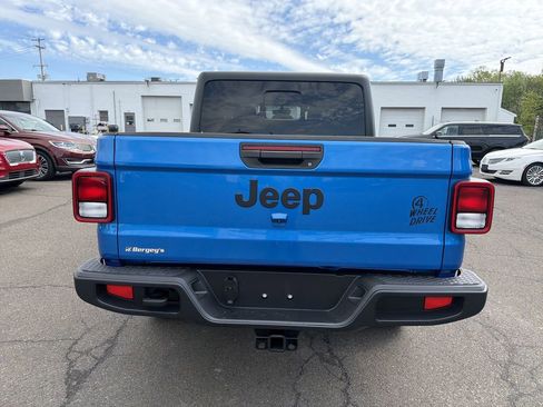 Used 2021 Jeep Gladiator Sport AWD/4WD image 4