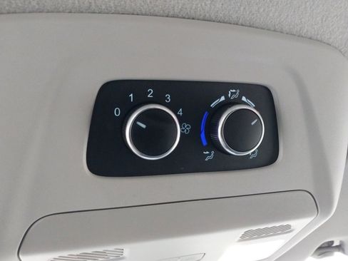 Used 2023 Ford Transit 350 XLT image 21