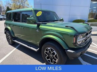 Used 2025 Ford Bronco Outer Banks AWD/4WD video 1