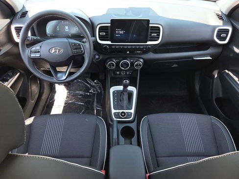New 2025 Hyundai Venue Limited image 14