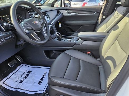 New 2026 Cadillac XT5 Sportv image 7