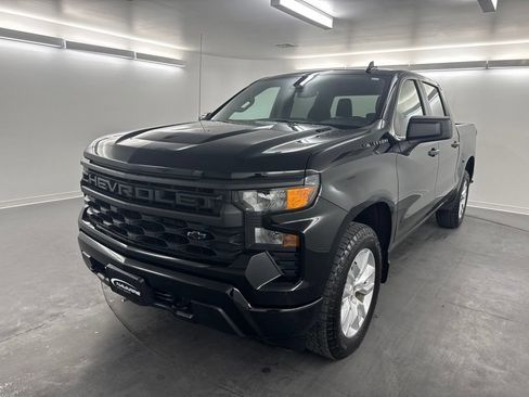 Used 2026 Chevrolet Silverado 1500 Custom w/ LPO, Dark Essentials Package RWD image 1