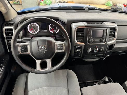 Used 2022 RAM 1500 Classic SLT AWD/4WD image 18