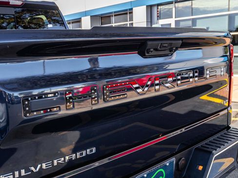 Used 2022 Chevrolet Silverado 1500 LT w/ All Star Edition Plus image 6