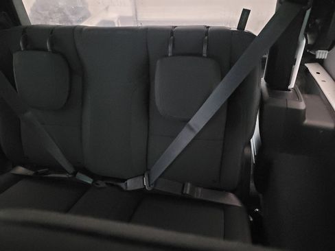 Used 2022 Jeep Wrangler Sport image 18