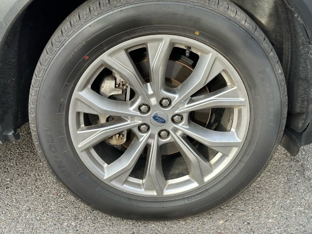 Used 2022 Ford Explorer Limited AWD/4WD image 14