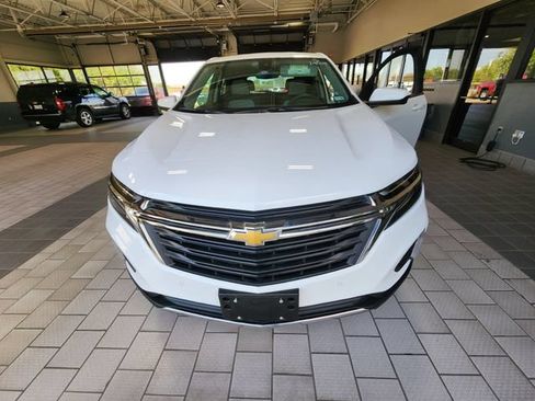 Used 2023 Chevrolet Equinox LT FWD image 3