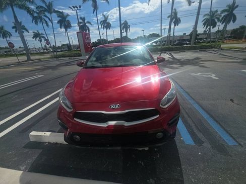 Used 2019 Kia Forte LXS FWD image 2