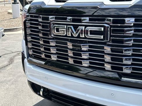 Used 2026 GMC Sierra 2500 Denali Ultimate AWD/4WD image 31