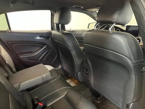 Used 2020 Mercedes-Benz GLA 250 4MATIC w/ Convenience Package image 14