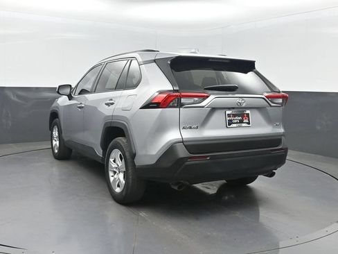 Used 2021 Toyota RAV4 XLE FWD image 27
