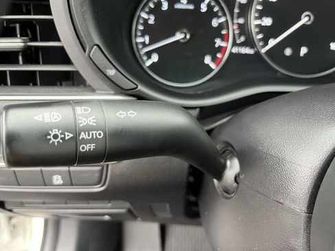 Used 2022 MAZDA MAZDA3 s image 22