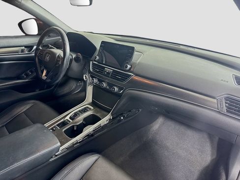 Used 2018 Honda Accord Sport image 30